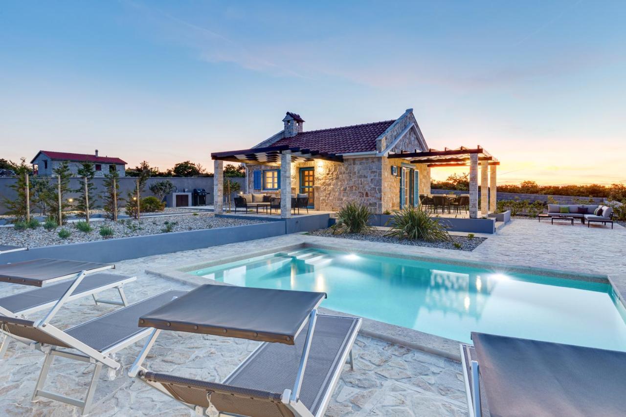 Stonehouse Milan Villa Ražanac Екстериор снимка